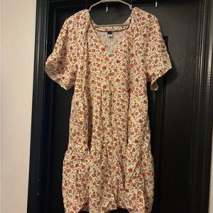 Old Navy Floral Print Dress in Red and White